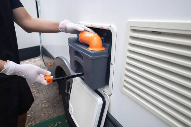 Best Luxury portable toilet rental  in Edgerton, KS